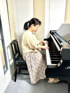 ピアノ講師　白石恵美子
