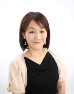 Yumi music school 講師 小仲碧