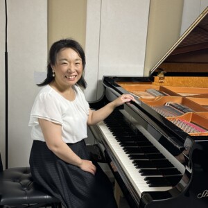 Yumi music school ピアノ講師　白石恵美子