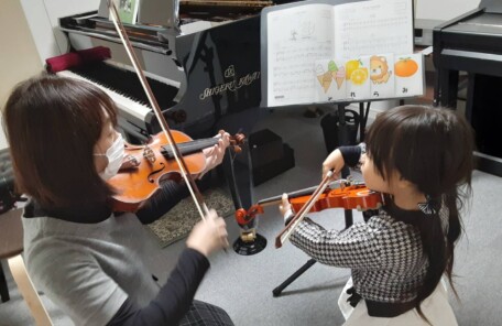 Yumi music school ヴァイオリン小仲碧講師