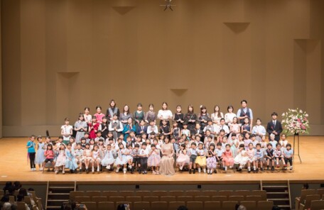 Yumi music school　メイシアター大ホールでの発表会