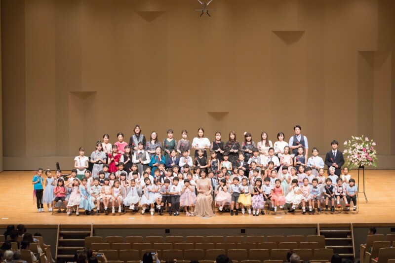 Yumi music school　メイシアター大ホールでの発表会