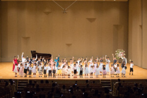 Yumi music school　お手玉パフォーマンス