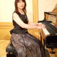 Yumi music school　ピアノ講師　中家孝子
